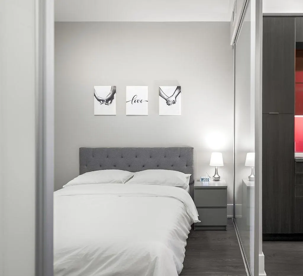 Skyline Suites - Walk To Mtcc, Acc, Rogers Centre & Entertainment District Toronto 3*,  Canadá